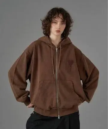 ONCILY 하트 로고 풀 지퍼 후디 브라운