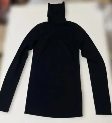 새상품 wb 블랙 터틀넥 스웨터 40