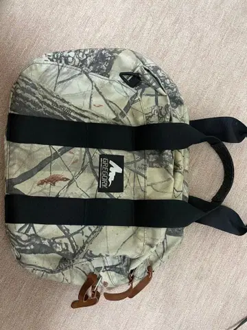 Gregory 보스턴 백 리얼 트리 화이트