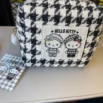 흑백 걸리시 쌍둥이 코디 키티 벌스데이 Sanrio 파우치