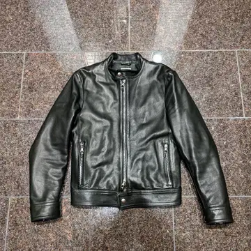 EMMETI 안드레아 블랙 칭쿠안타 픽서