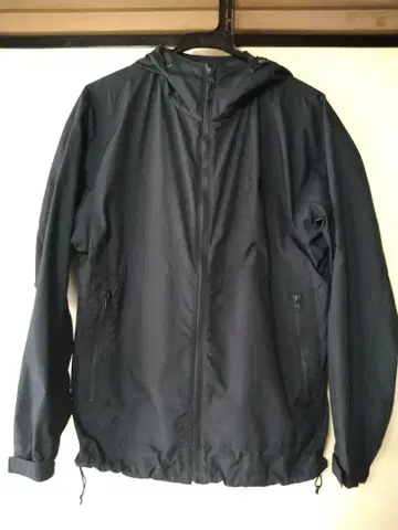 새상품급 착용 몇 회 HELLY HANSEN 윈드 브레이커 헬리한센