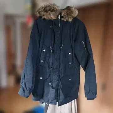 [ GU ] 아주 따뜻한 네이비 퍼(Fur) 부착 모즈 코트