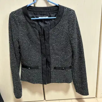 노카라 자켓 블랙과 화이트 트위드