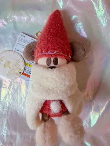 릴린린 빨간색 인형 배지 크리스마스 디즈니 2025