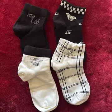 MIKKO 양말 세트 4켤레