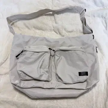 BAY FLOW 프론트 포켓 빅 숄더백 빅 사이즈