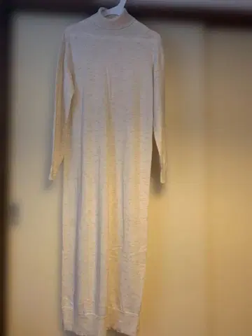 6(ROKU) 아이보리 터틀넥 니트 원피스