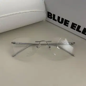 BlueElephant 무테 안경
