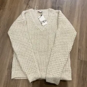 ZARA V넥 니트 s 화이트 계열