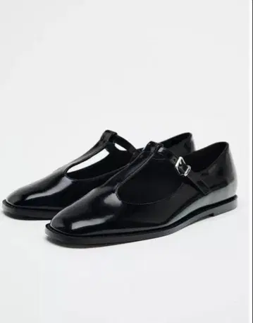 ZARA 블랙 플랫슈즈 T스트랩 에나멜 40