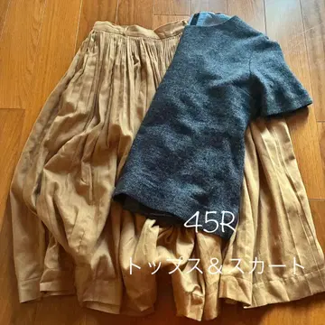 45R 상의와 스커트 2세트
