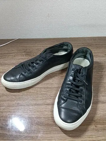 COMMONPROJECTS 블랙 가죽 스니커즈