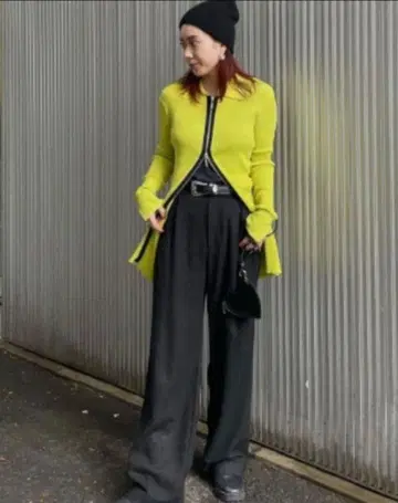 새상품급 AMERI COLOR SCHEME LONG KNIT TOP