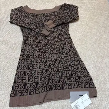 다리치 브라운 로고 패턴 원피스 프리 사이즈 정가 12000엔