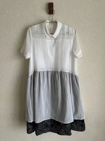 rhythomos 류토모스/플라워 자수 반팔 원피스