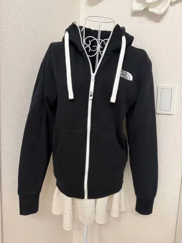 THE NORTH FACE 블랙 후드티