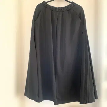 adidas 블랙 플레어 스커트