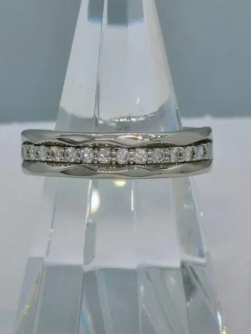 새상품 Pt 다이아몬드 일자 반지