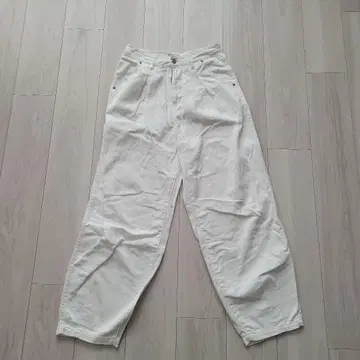 BAYFLOW 커브 와이드 데님 화이트