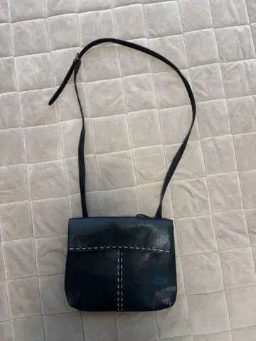 블랙 가죽 숄더백
