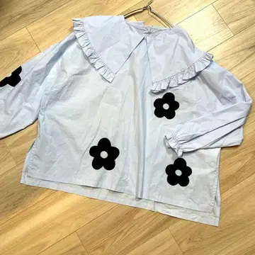 이마코코니 IMAKOKONI 스카이블루 꽃무늬 긴팔 티셔츠 셔츠