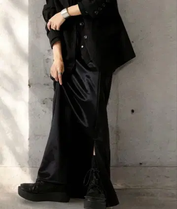 antiqua 새틴 쭈리 스커트