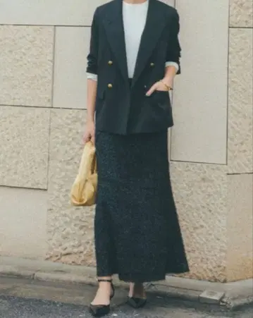 새상품급 미라 오웬 라메 믹스 플레어 롱 스커트 블랙