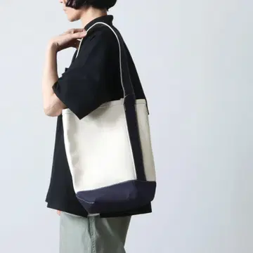 새상품급 LL bean 엔엘비엔 실린더 토트 블랙 자수