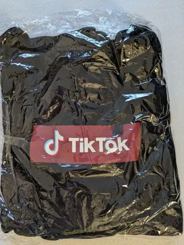 TikTok 블랙 후드 부착 후드티