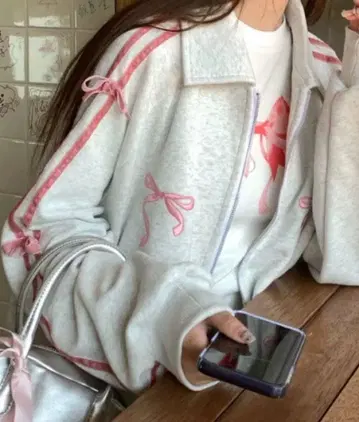 DIAVEL 셋업 사이드 라인 미니 리본 맨투맨 블루종 & 팬츠