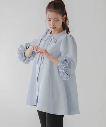 fitmore 볼륨 프릴 슬리브 블라우스