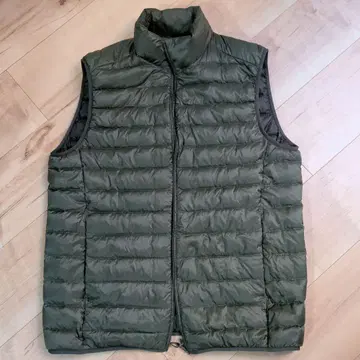 UNIQLO 울트라 라이트 다운 다운 베스트 L