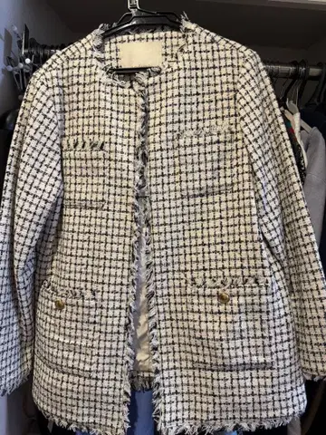 새상품급 Andemiu 트위드 노카라 롱 자켓 Free size