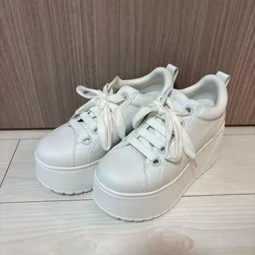 [ 미사용 ] 스즈키 아미 프로듀스 스니커즈 M 사이즈