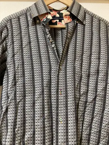 LOUIS&CLERK 스트라이프 패턴 긴팔 셔츠