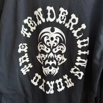 텐더로인 T-스웨트 크루 B.S 맨투맨 보르네오 스컬