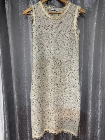 MANGO 슬리브리스 원피스 EUR 36