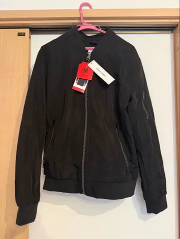 Calvin Klein MA-1 자켓 M 사이즈