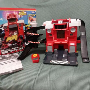 토미카 변형 파이어 스테이션 작동 확인 설명서 포함