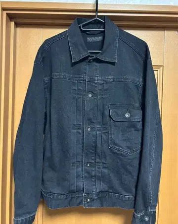 다크 데님 자켓 버튼 프론트 퍼스트 타입 유니클로 블랙