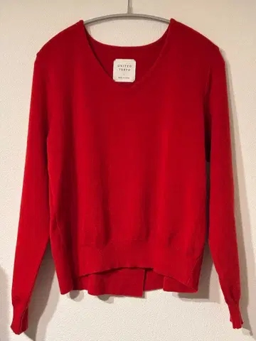 UNITED TOKYO V넥 니트 스웨터