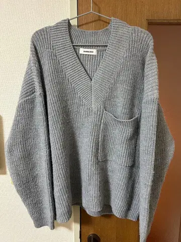 유나이티드 애로우즈 별주 그레이 V넥 니트 monkey time