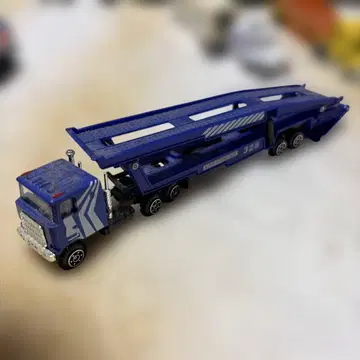 파란색 트레일러 미니카