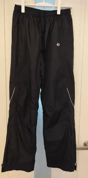 새상품급 YONEX 안감 부착 히트 캡슐 윈드 브레이커 팬츠 M