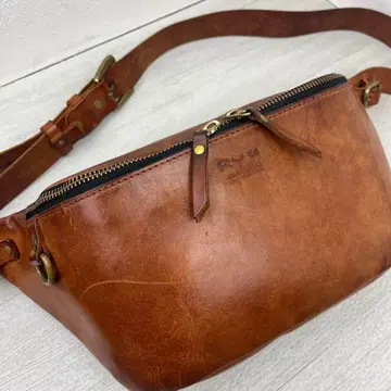 새상품급 RYU 류 바디백 숄더백 브라운 가죽