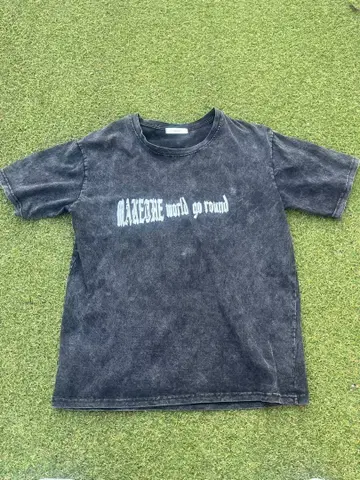 유즈드 가공 프린트 흑먹색 반팔 셔츠