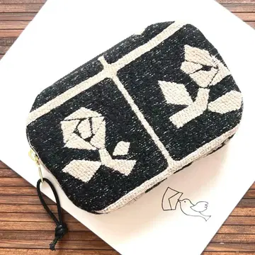 미나 페르호넨 동글동글 얇은 타입 파우치 Lulu