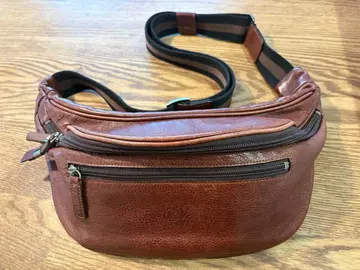 코코마이스터  MIKAZUKI 바디백 오일 가죽 다크 브라운