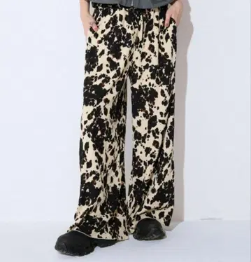 지나시스 모듬 레오파드 이지 팬츠 베이지